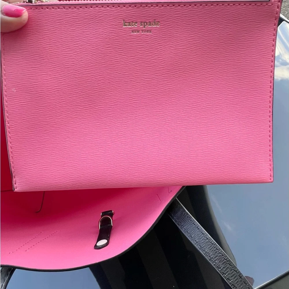 Retired Kate Spade Large Molly Tote bag with matching wristlet - Picture 7 of 16